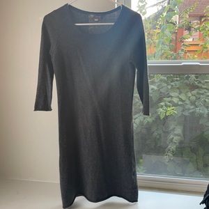 Fitted, above knees cashmere dress.